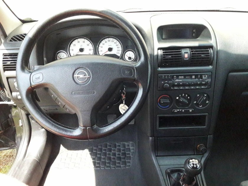 Opel Astra 2002 салон
