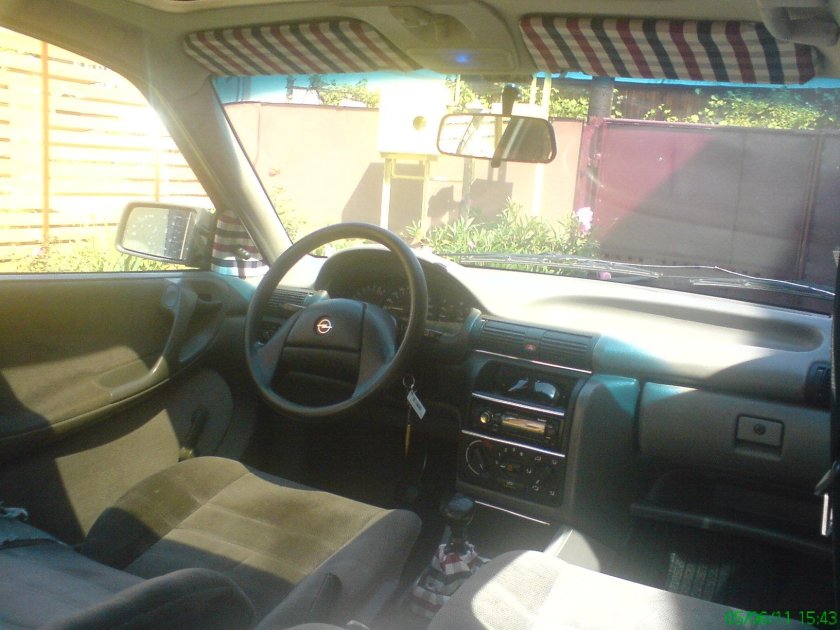 Opel Astra 1993 года салон