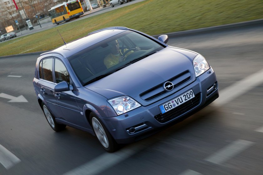 Опель Сигнум 2005