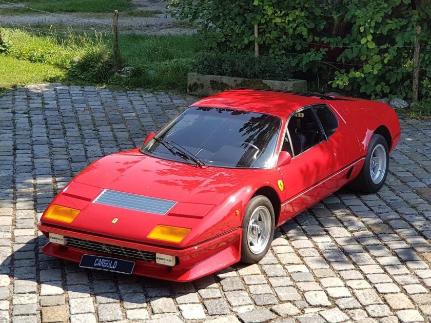 Феррари 512 BB