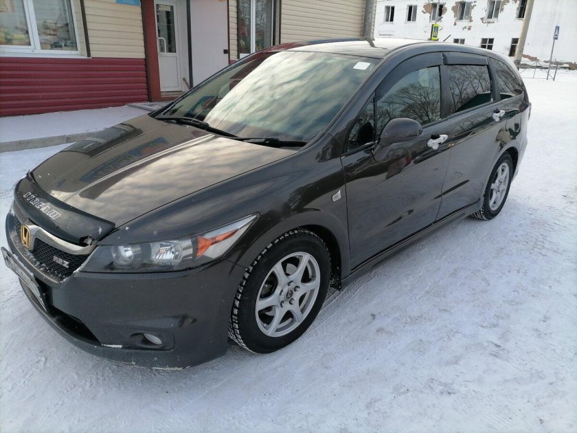 Хонда стрим 2010