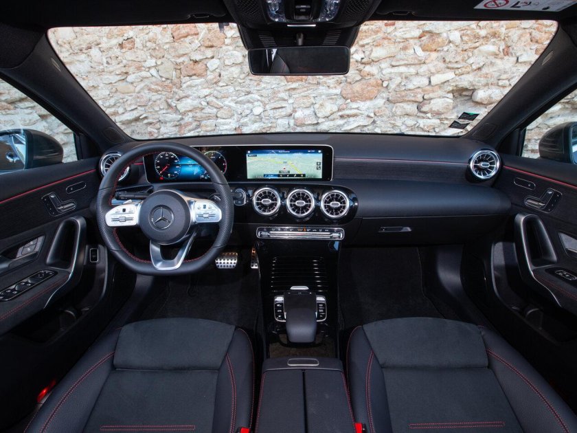 Mercedes a200 AMG салон