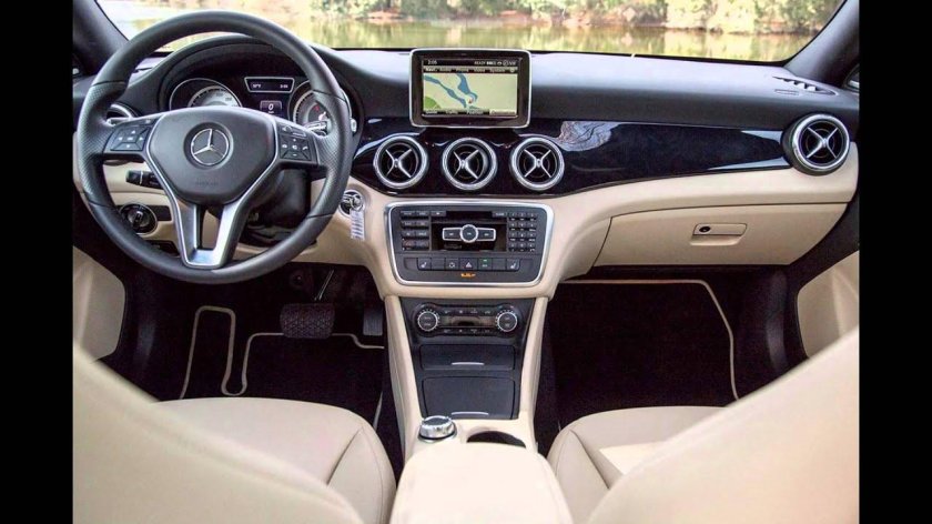 Mercedes CLA 250 салон