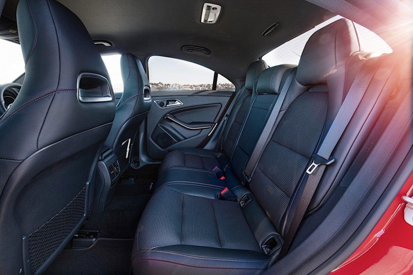 Мерседес CLA 200 салон