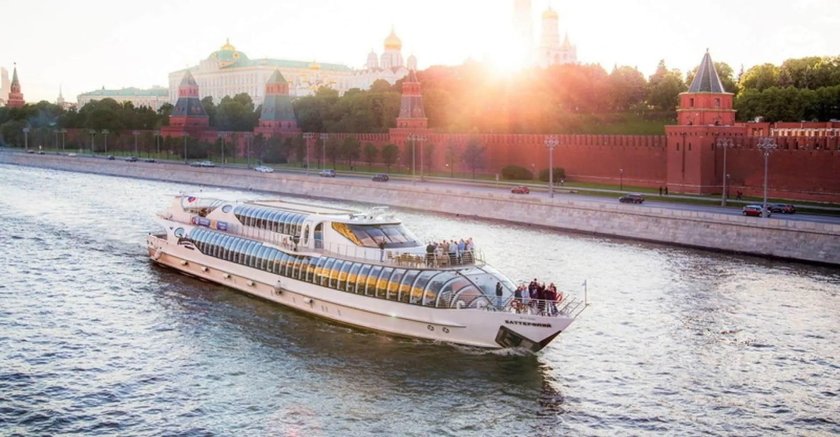 Яхта Рэдиссон Ройал