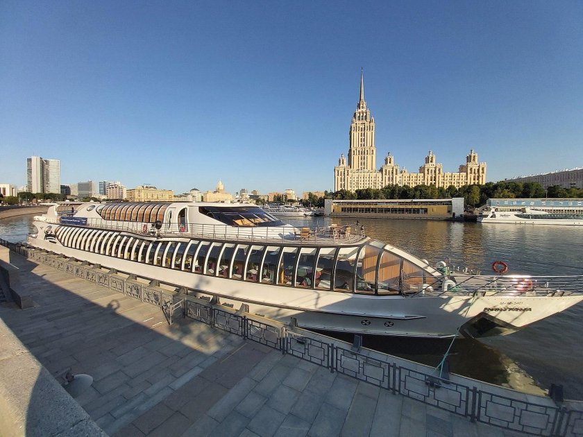 Яхта Монтана Рэдиссон