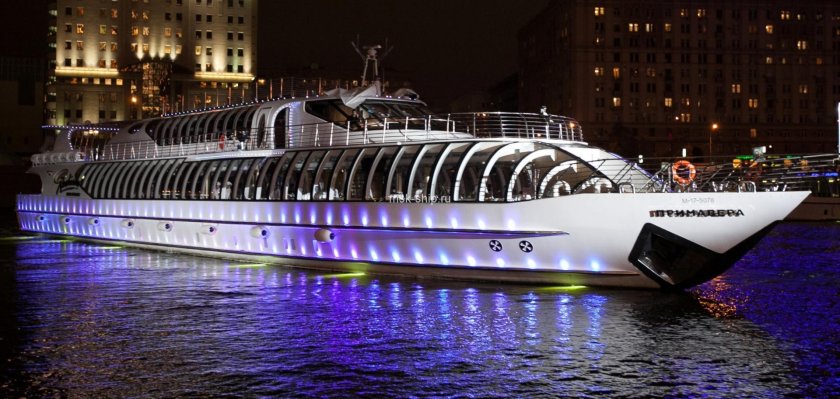 Яхта Рэдиссон Роял