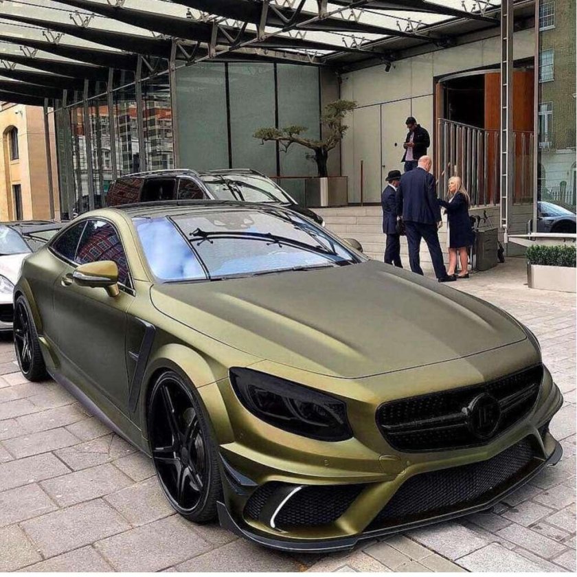 Мерседес АМГ зеленый матовый
