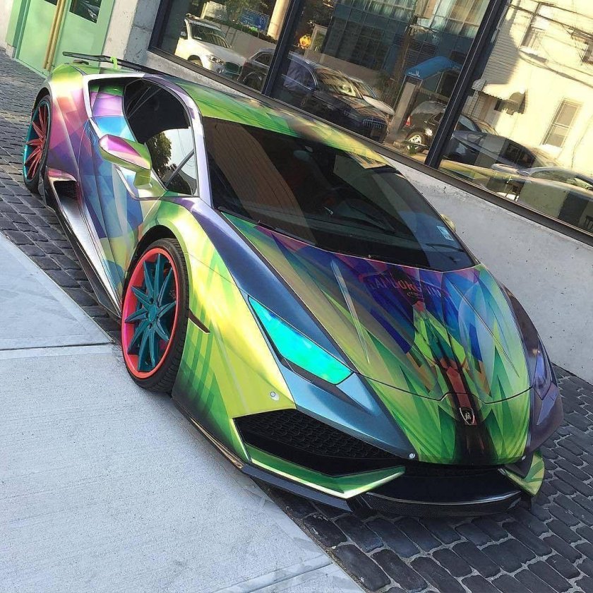 Ламборджини авентадор хамелеон