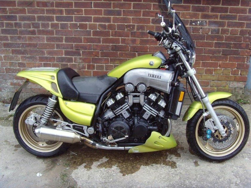 Ямаха Vmax 1200