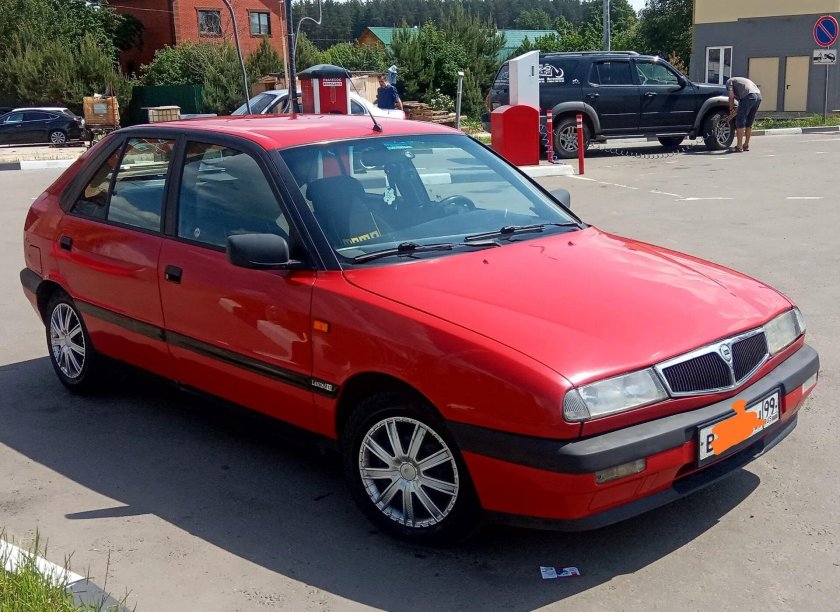 Лянча Дельта 836 хэтчбек