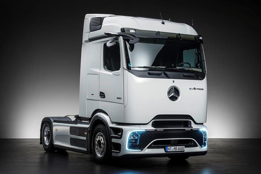 Mercedes Actros 600