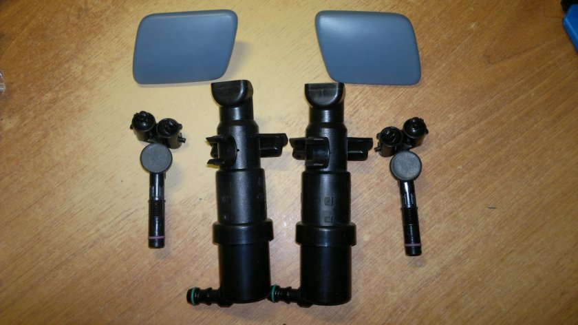 Форсунка омывателя фар гольф 6