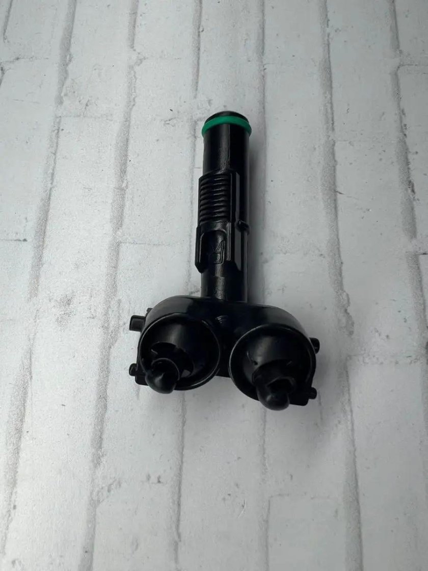 Форсунки омывателя фар Фольксваген гольф 4