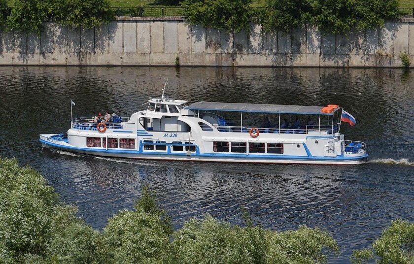 Теплоход Москвич