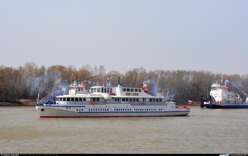 Судно Иртыш 9664976