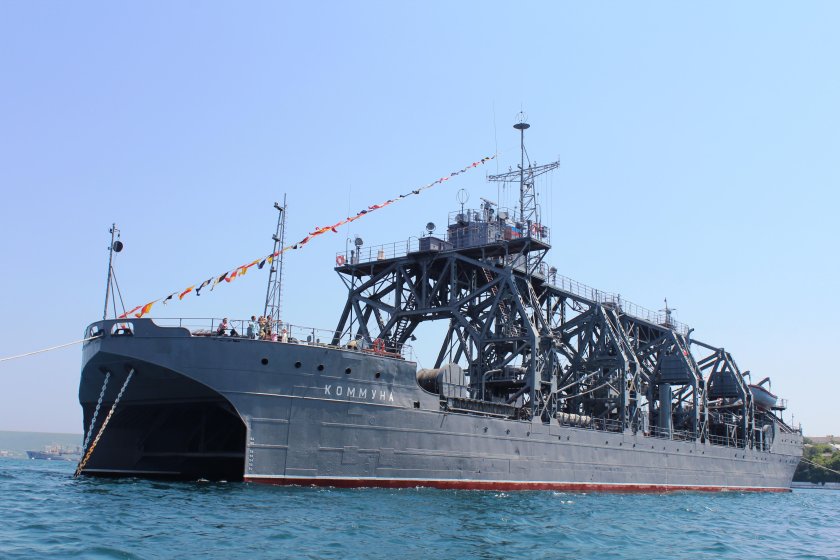Судно коммуна Севастополь