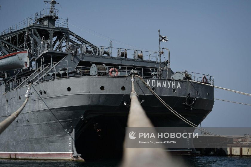 Самое старое судно ВМФ России коммуна
