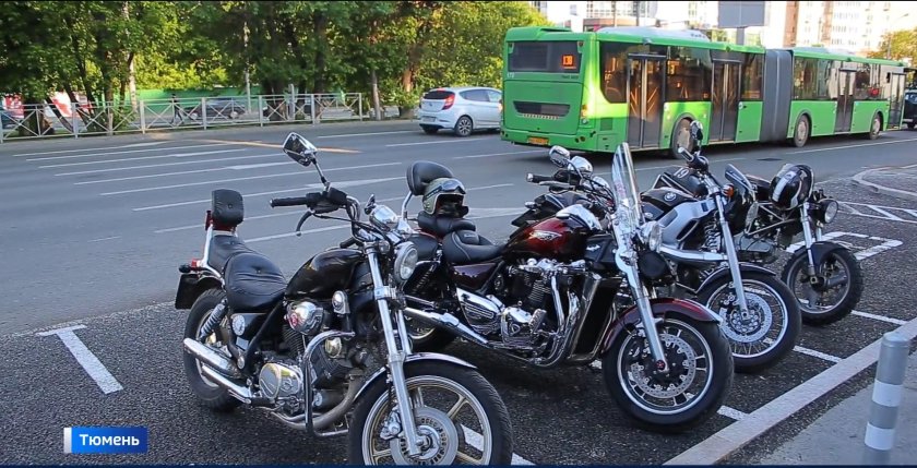 Мотоциклы стоянка байкеров