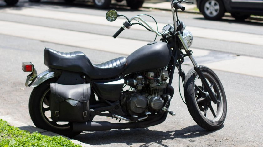 Черный мотоцикл