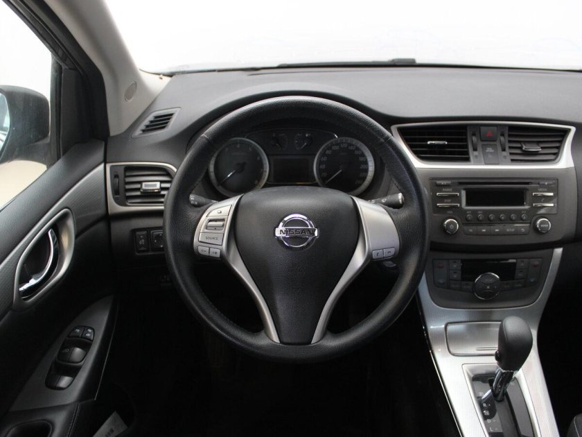 Ниссан Тиида 2015 салон