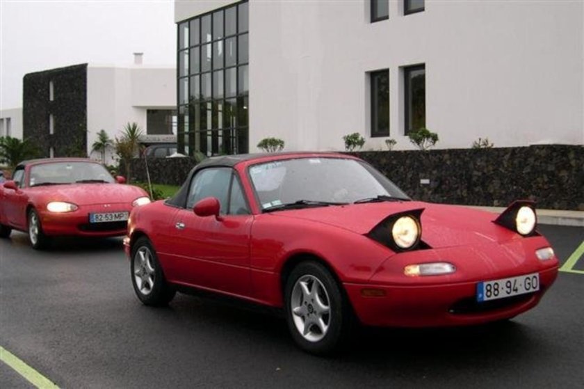 Mazda MX-5 Miata с выдвижными фарами