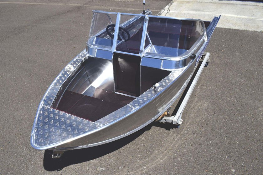 Лодка Wyatboat 390у