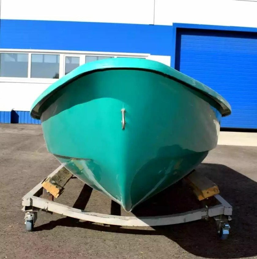 Лодка стеклопластиковая "Двина-4"