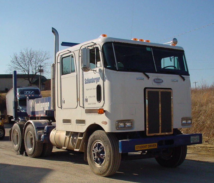 Тягач Peterbilt 362