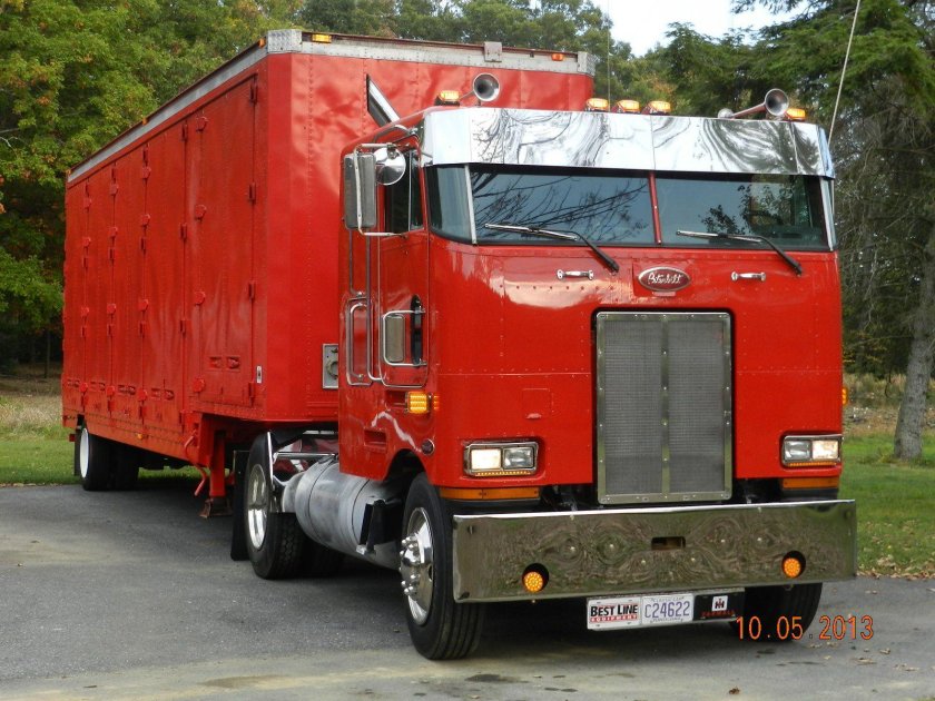 Грузовики Peterbilt 362