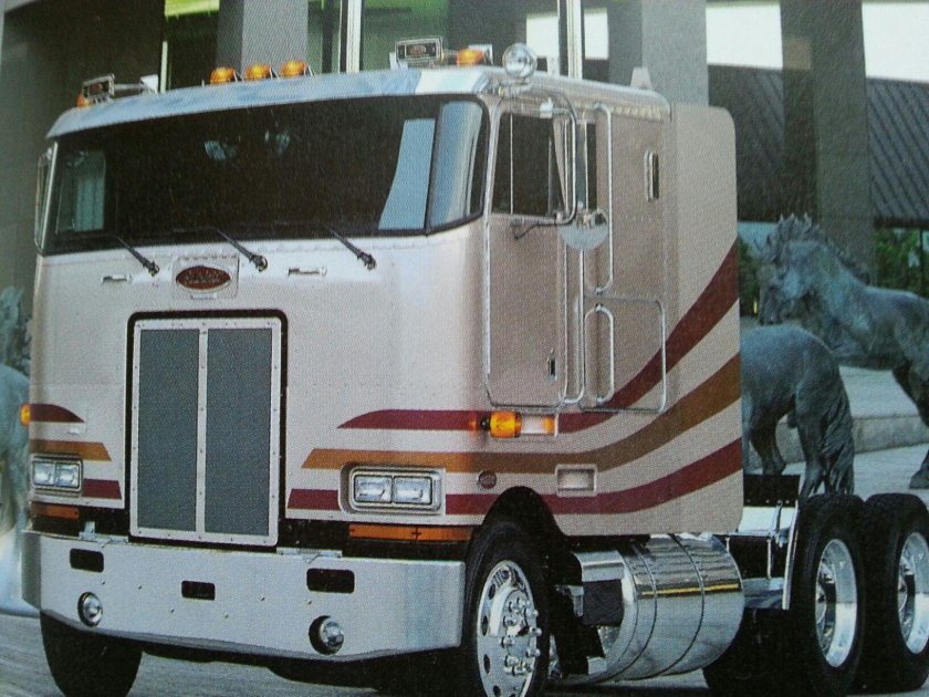 Тягач Peterbilt 362