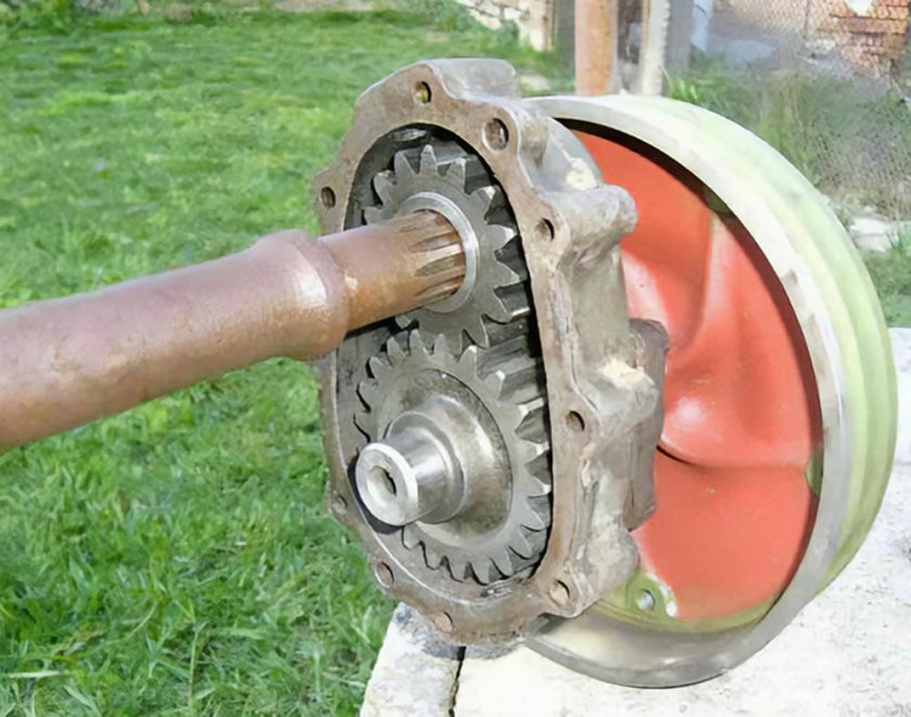 Бортовой редуктор т-40