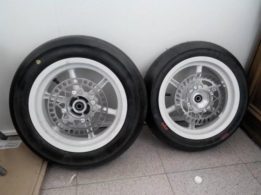 Колёса мотард 14/14