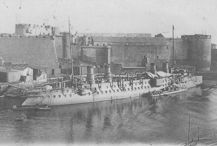Французский бронепалубный крейсер Гишен