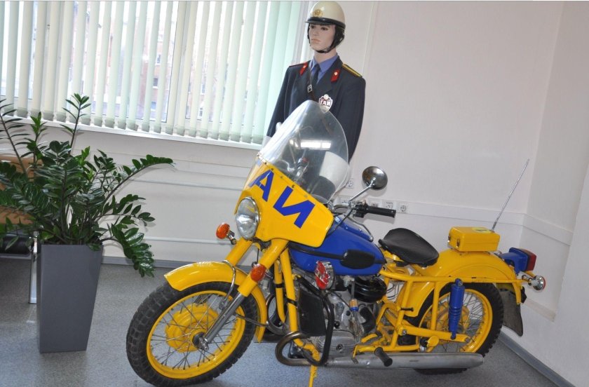 Мотоцикл Урал перехватчик ГАИ