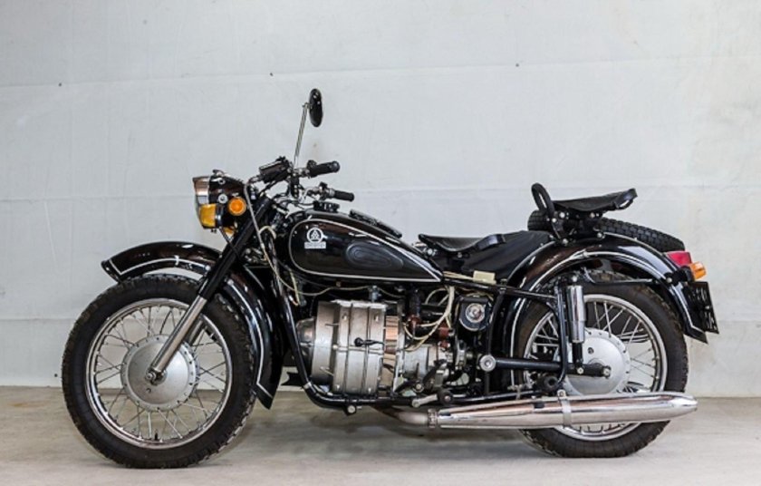 Мотоцикл Днепр мт6