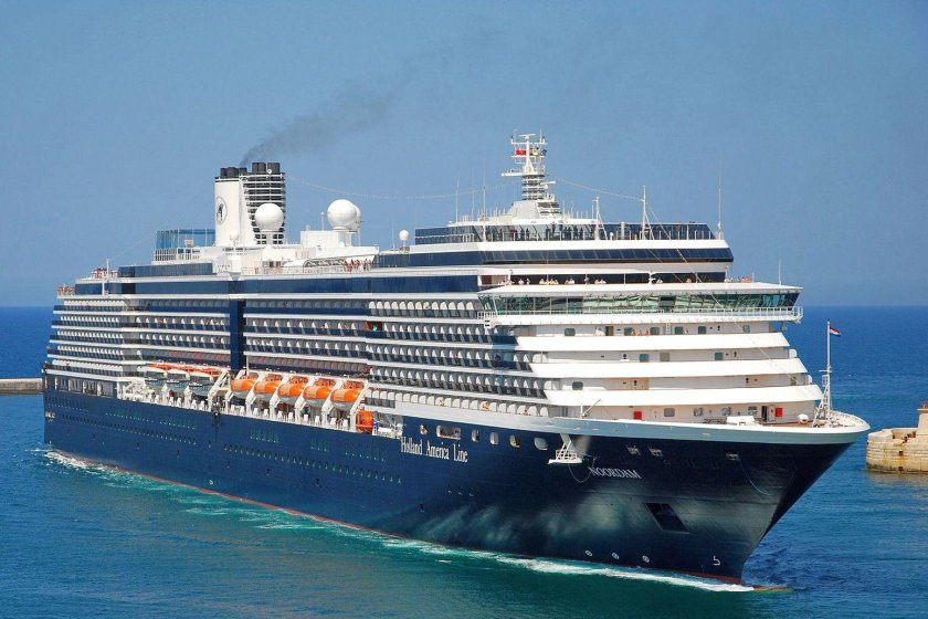 Круизный лайнер Ноордам