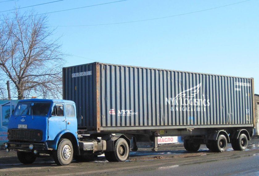 МАЗ 5440 контейнеровоз