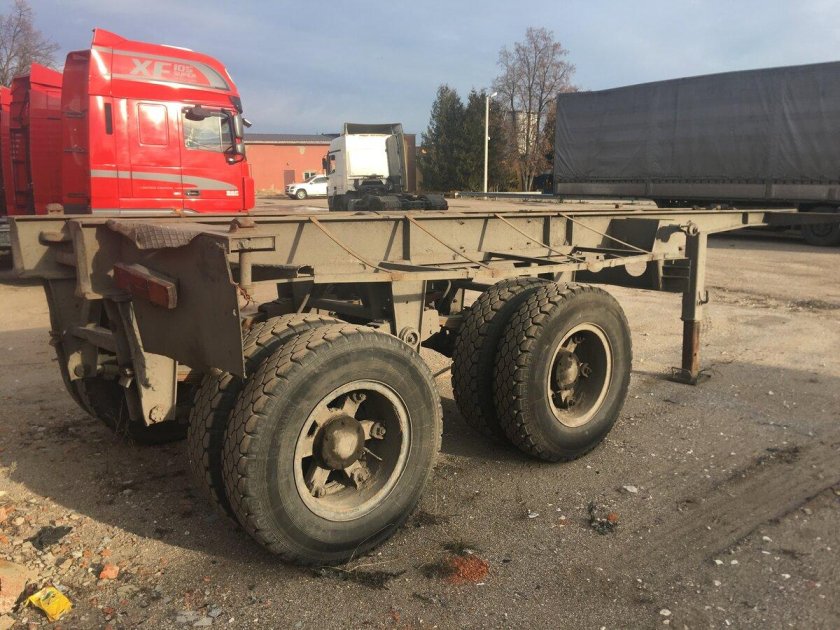 ЧМЗАП 99858 контейнеровоз