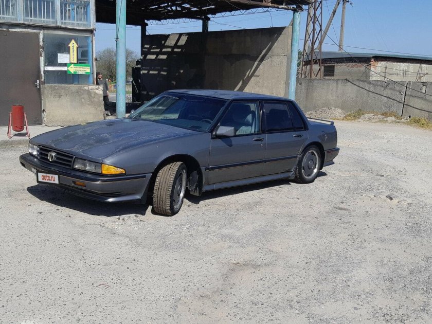 Понтиак Бонневиль 1989