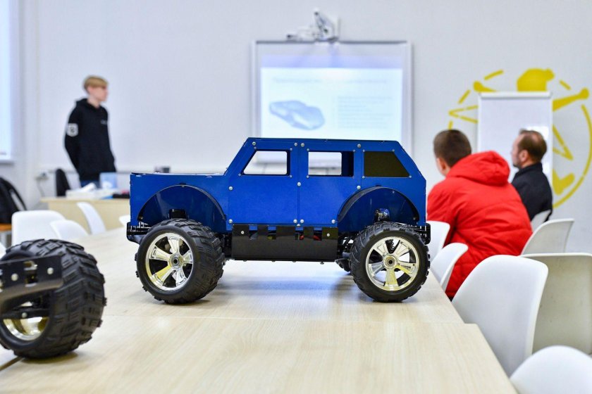 Автомобили технопарка