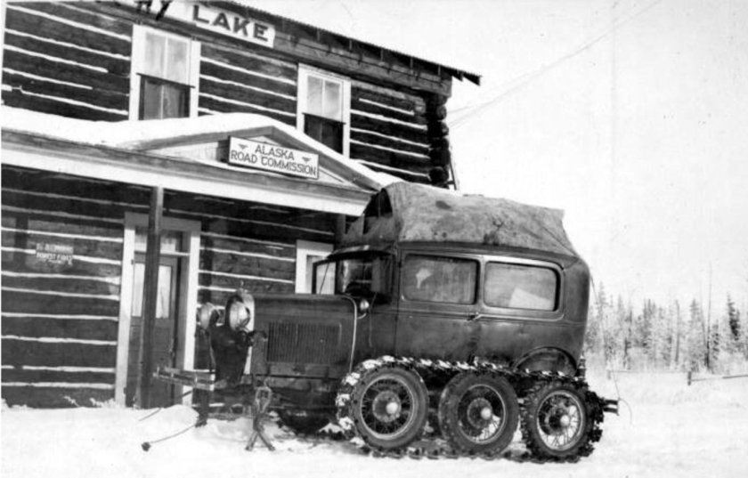 Полугусеничный тягач США