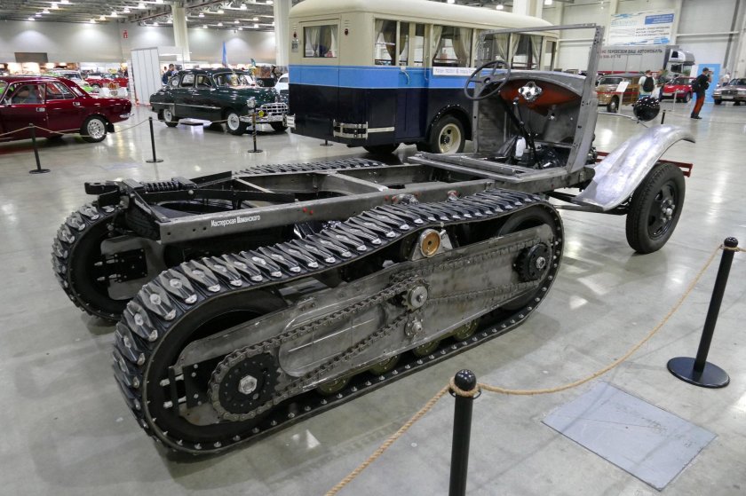 Полугусеничный ГАЗ 60