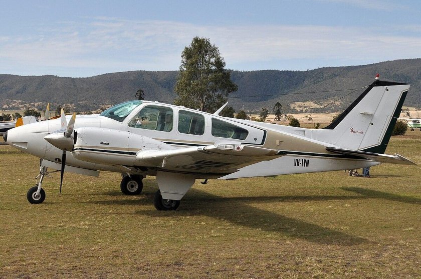 Бичкрафт Барон 55