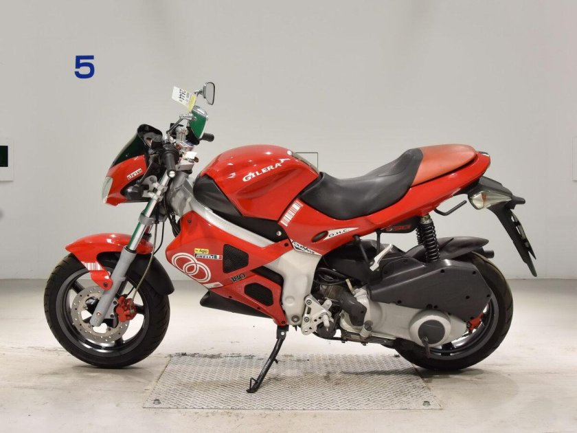 Скутер Gilera DNA 180