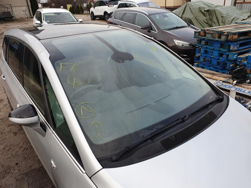 Opel Astra h панорамное лобовое