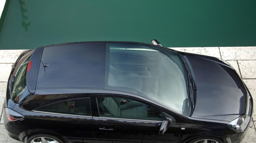 Опель Астра 2010 с панорамной крышей