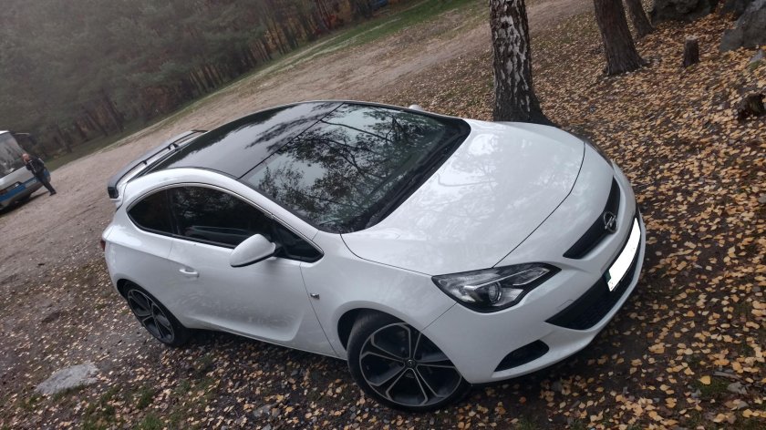 Opel Astra j GTC панорамная крыша