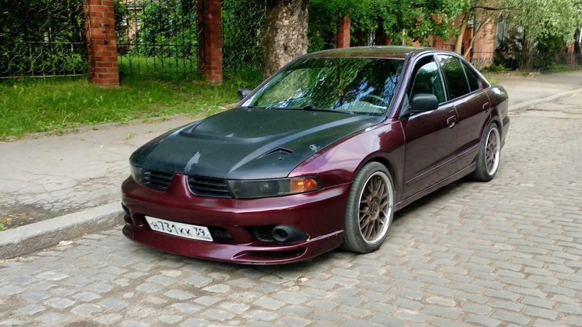 Mitsubishi Galant 8 2002