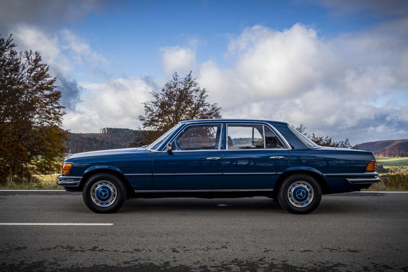 Мерседес Бенц 350 w 116